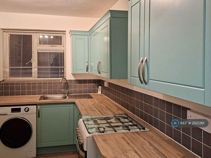 2 Bedroom Flat To Rent In Belmont Road, Erith, DA8