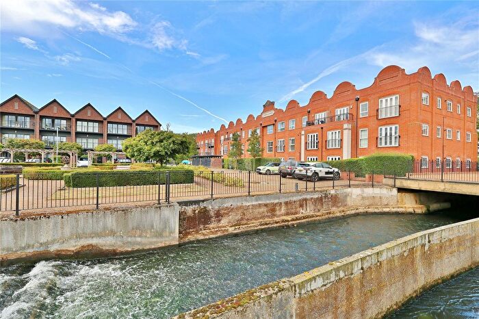 2 Bedroom Flat For Sale In Gresham Park Road, Old Woking, Woking, Surrey, GU22