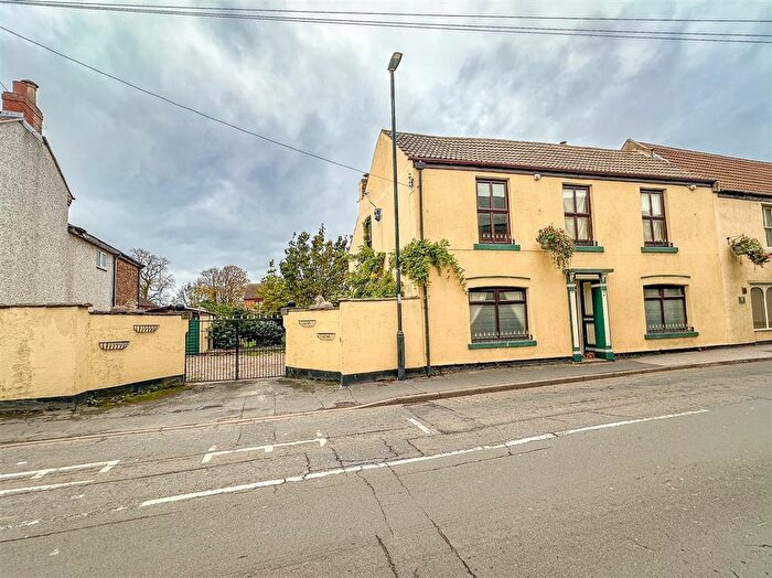 3 Bedroom End Of Terrace House For Sale In High Street, Crowle, Scunthorpe, DN17