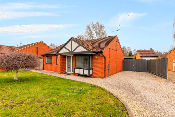 3 Bedroom Detached Bungalow For Sale In Staffordshire Crescent, Lincoln, Lincolnshire, LN6