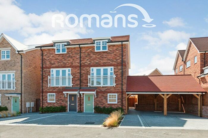 3 Bedroom Semi-Detached House To Rent In Spindle Avenue Fleet, GU51