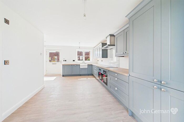 3 Bedroom Barn Conversion For Sale In Needwood, Burton-on-Trent, DE13