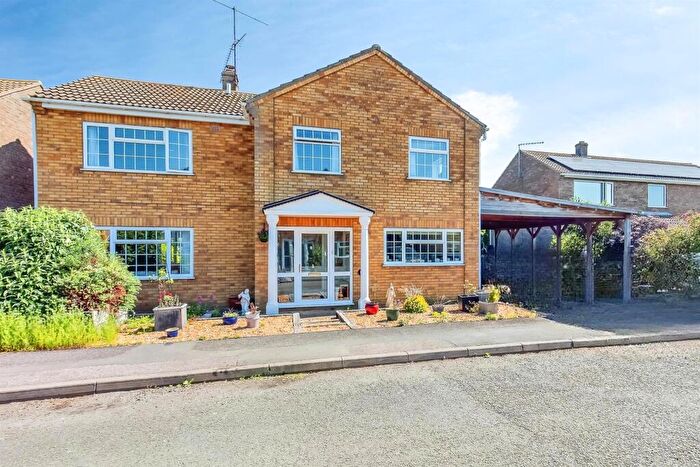 4 Bedroom Detached House For Sale In Mere Close, Ramsey, Huntingdon, PE26