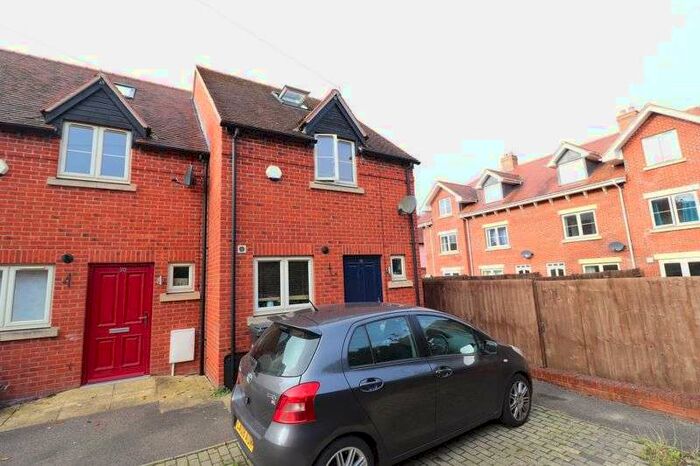 3 Bedroom Property To Rent In Hillfield Court Road, Gloucester, GL1