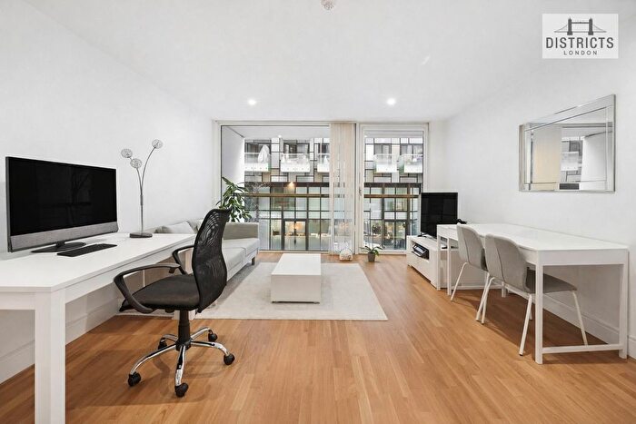 1 Bedroom Flat To Rent In Cobalt Court, Millharbour, E14