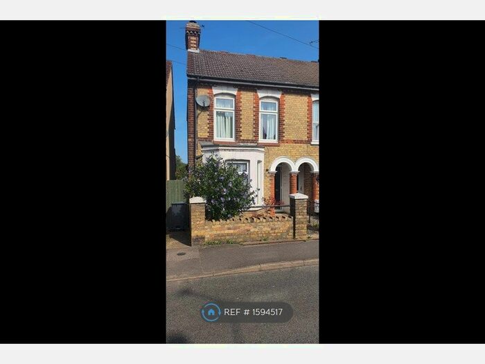 2 Bedroom End Of Terrace House To Rent In Gladstone Road, Ashford, TN24