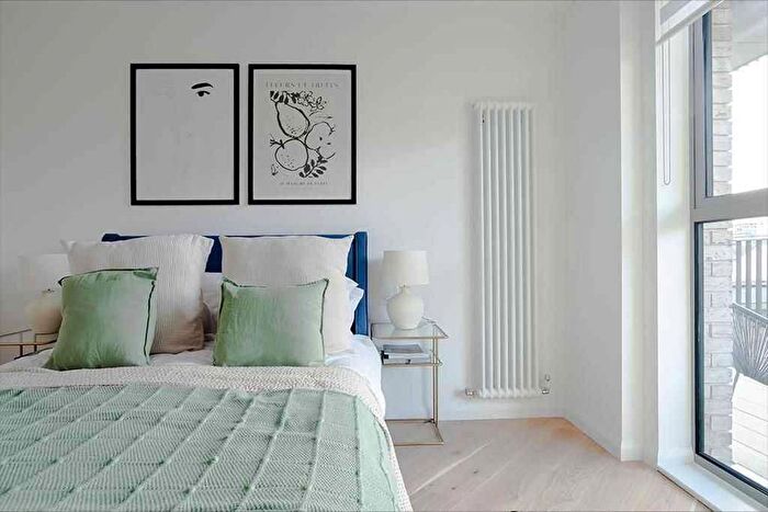 2 Bedroom Flat For Sale In The Icon, Harringay, N22