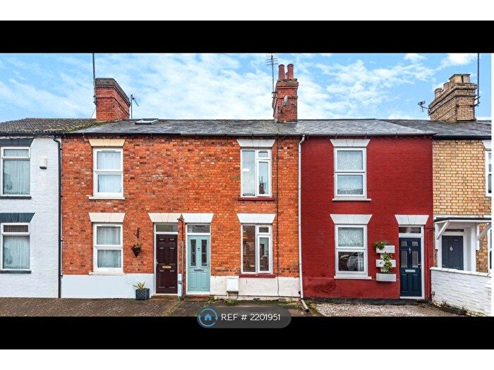 2 Bedroom Terraced House To Rent In Queen Street, Stony Stratford, Milton Keynes, MK11