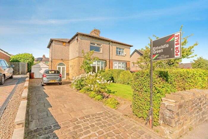 2 Bedroom Semi Detached House For Sale In Pasturegate, Burnley, Lancashire, BB11