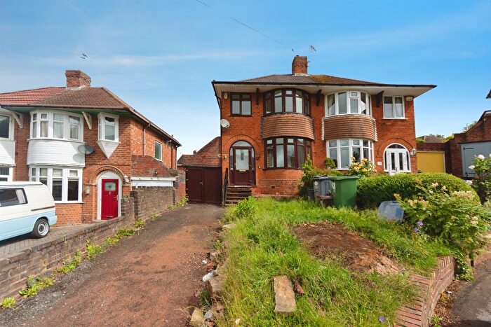 3 Bedroom Semi-Detached House For Sale In St. Katherines Road, Oldbury, B68