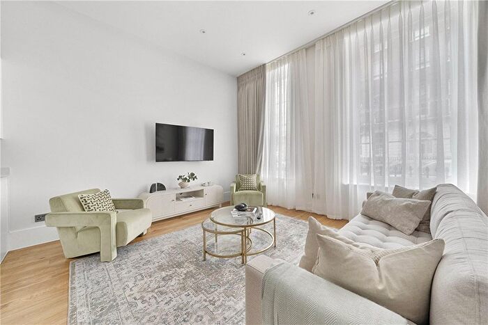 2 Bedroom Flat To Rent In Gloucester Place, Marylebone, London, W1U