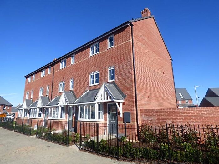 4 Bedroom Town House To Rent In Wintergate Road, Longford, GL2