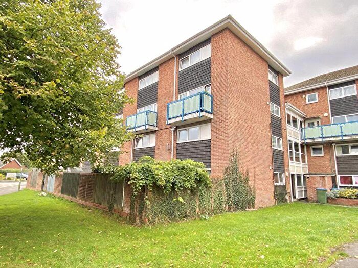 2 Bedroom Ground Maisonette For Sale In Needles House, Redlands Lane, Fareham, PO16
