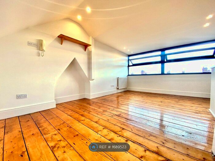 2 Bedroom Maisonette To Rent In Arran Street, Cardiff, CF24