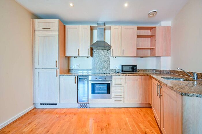 1 Bedroom Flat For Sale In Luminosity Court, Ealing, London, W13