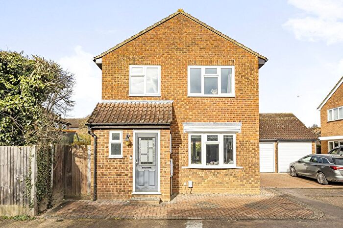 3 Bedroom Detached House For Sale In Buckingham Mews, Flitwick, MK45