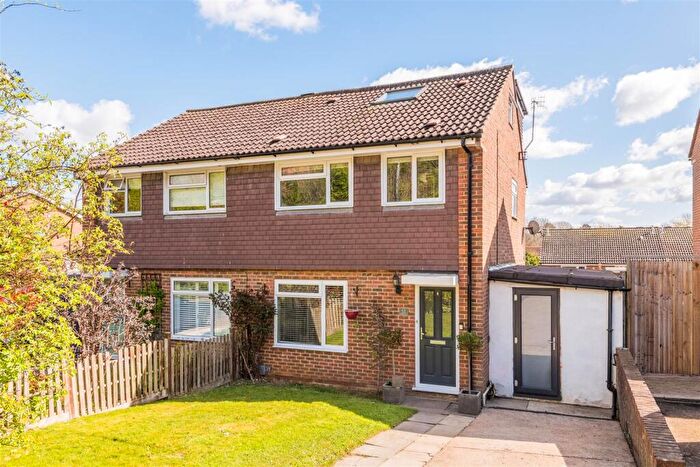 4 Bedroom Semi-Detached House For Sale In Bush Farm Drive, Portslade, Brighton, BN41