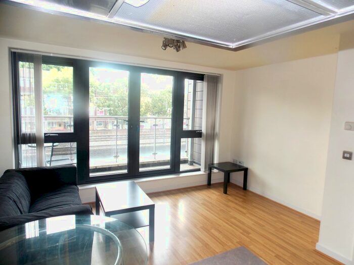 1 Bedroom Flat To Rent In Windsor Court, Mostyn Grove, Bow, E3