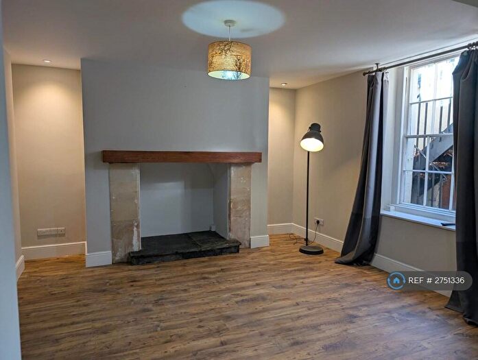 2 Bedroom Flat To Rent In Cleveland Place East, Bath, BA1