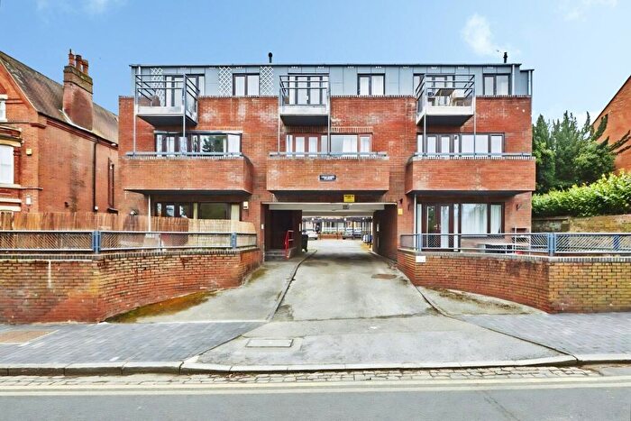 1 Bedroom Flat To Rent In Upper Lattimore Road, St Albans, AL1