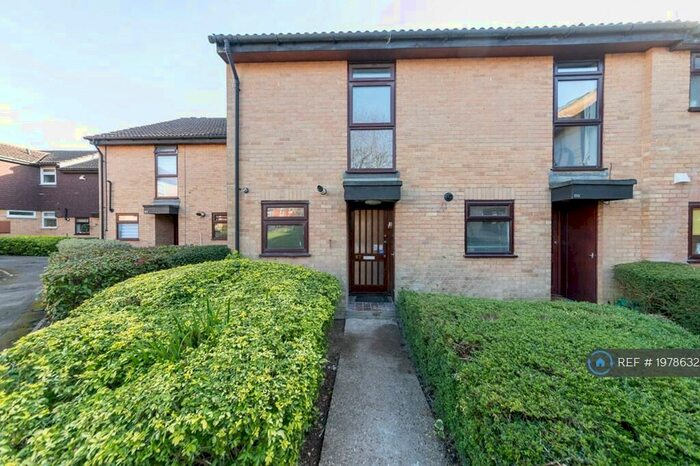 2 Bedroom Terraced House To Rent In Fleetham Gardens, Lower Earley, Reading, RG6