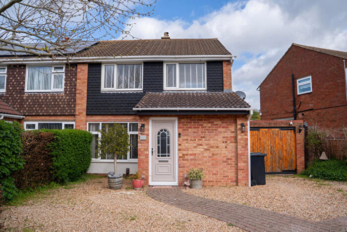 3 Bedroom House For Sale In Lincoln Way, Harlington, LU5