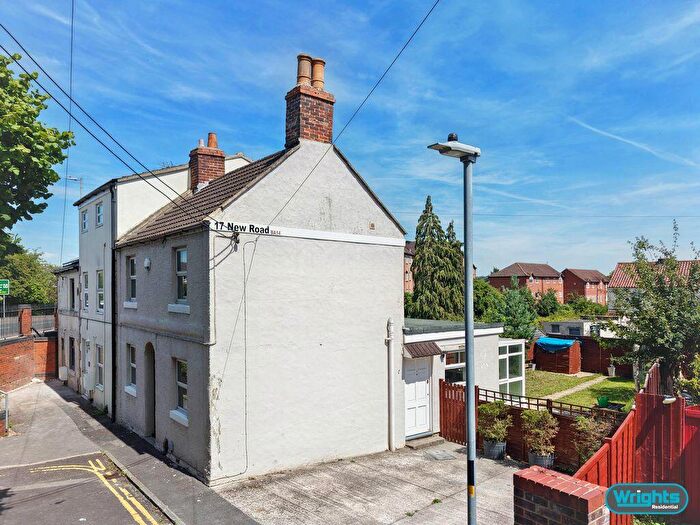 2 Bedroom Terraced House For Sale In New Road, Trowbridge, BA14