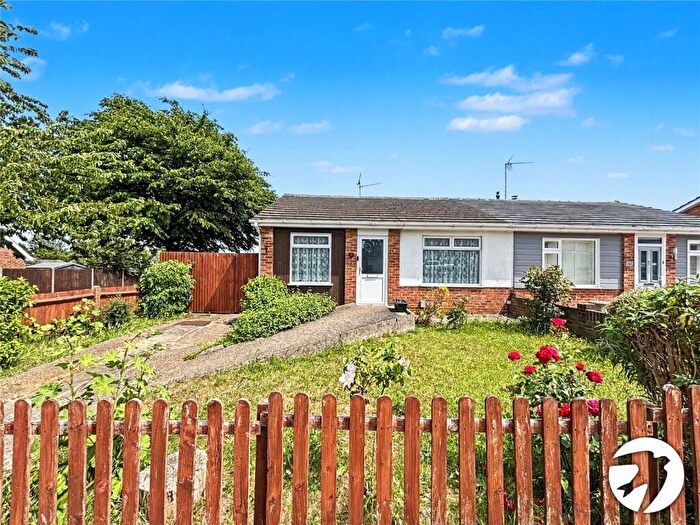 3 Bedroom Bungalow For Sale In Courtfield Avenue, Lordswood, Kent, ME5