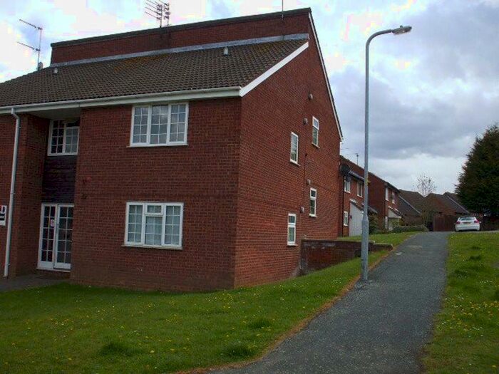 Studio To Rent In Stefen Hill, NN11