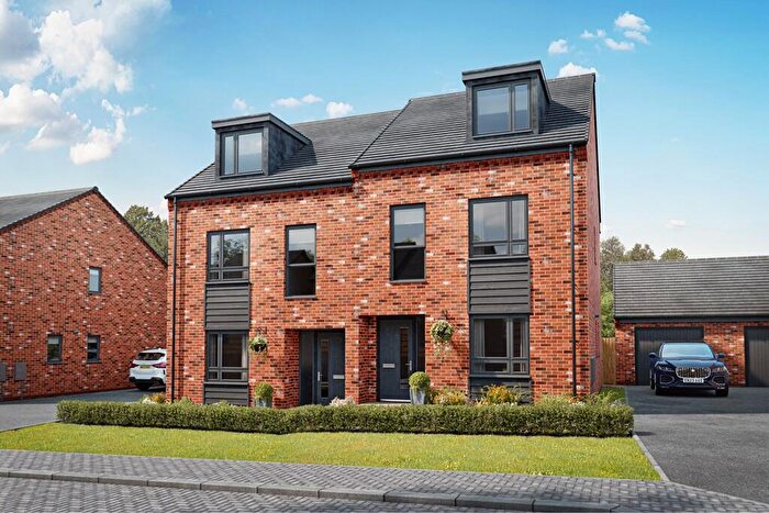 4 Bedroom Semi Detached House For Sale In Glenvale Park, Niort Way, Wellingborough, NN8