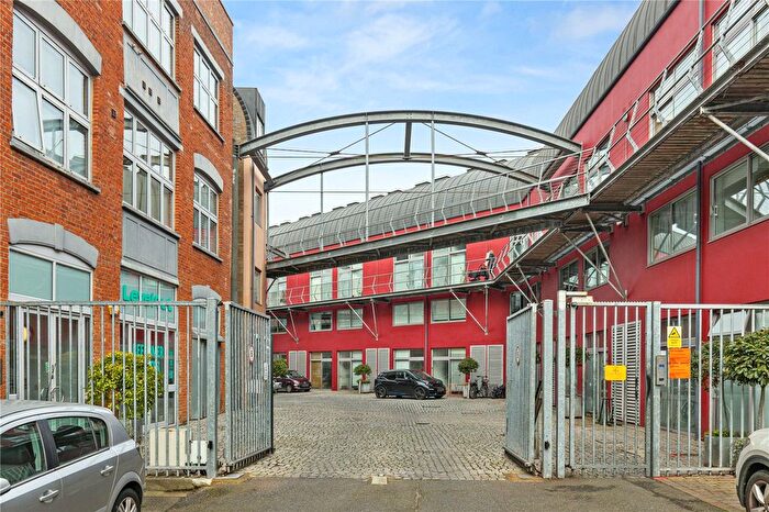 2 Bedroom Flat For Sale In Piano Lane, Carysfort Road, London, N16