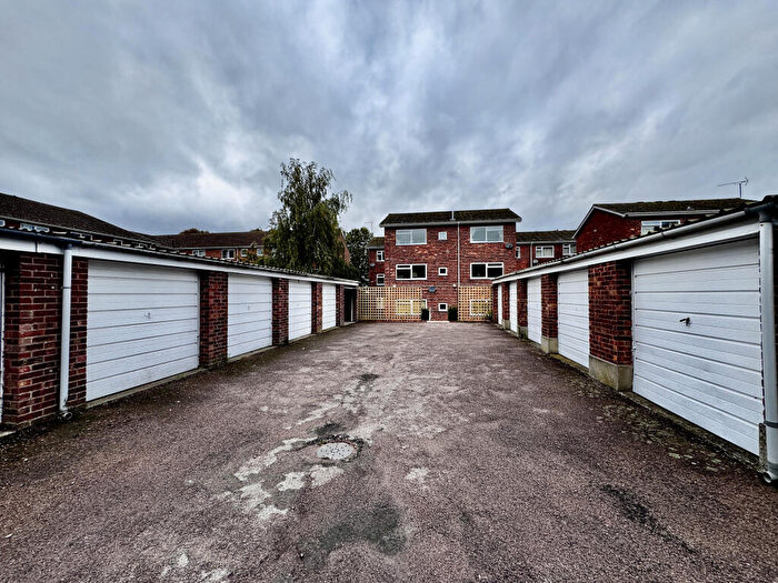 2 Bedroom Flat To Rent In Belmont Court, Newmarket, Suffolk, CB8