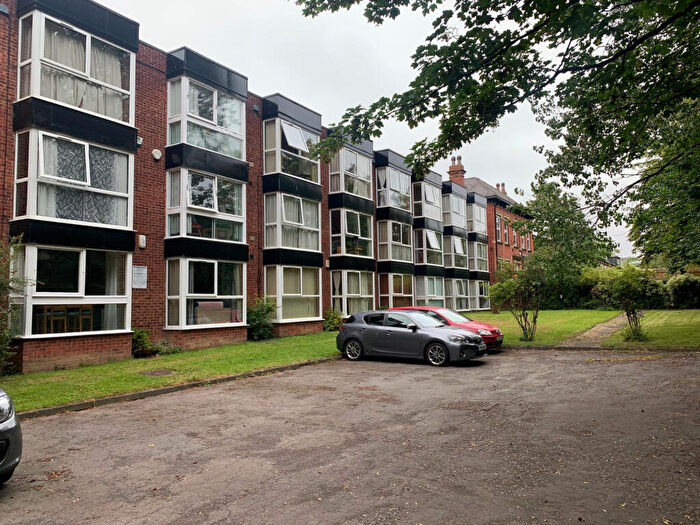 1 Bedroom Flat To Rent In Mountfields, Clarendon Road, Leeds, West Yorkshire, LS2