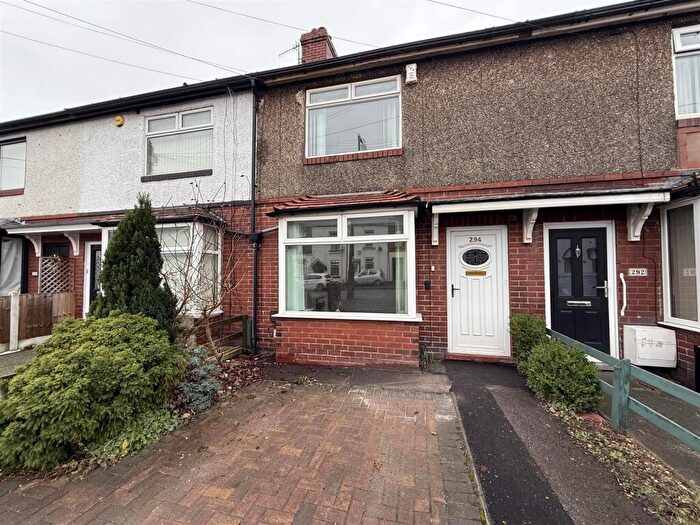 2 Bedroom Terraced House For Sale In Huddersfield Road, Stalybridge, SK15