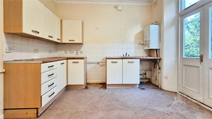 1 Bedroom Flat For Sale In Birdhurst Road, South Croydon, CR2