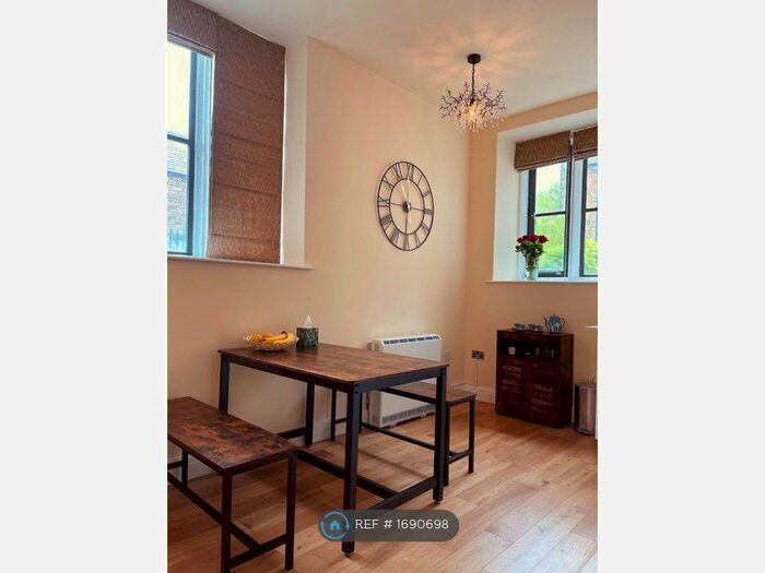 2 Bedroom Flat To Rent In Windermere House, Lancaster, LA1