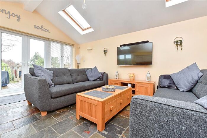 4 Bedroom Property For Sale In Tilgate Forest Row, Pease Pottage, Crawley, West Sussex, RH11