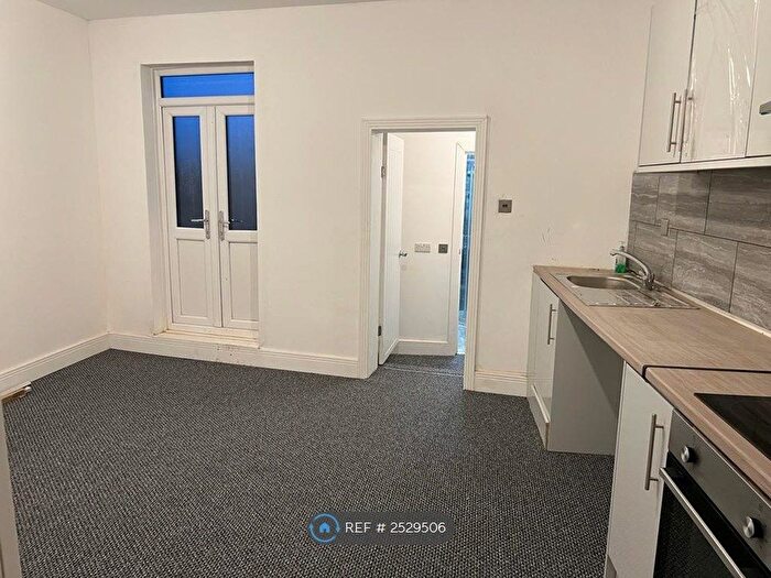 1 Bedroom Flat To Rent In Walsall Road, Cannock, WS11