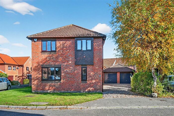 4 Bedroom Detached House For Sale In Belvoir Avenue, Elvington, York, YO41