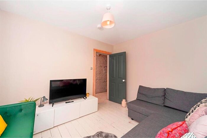 7 Bedroom House To Rent In Ruskin Avenue, Manchester, M14