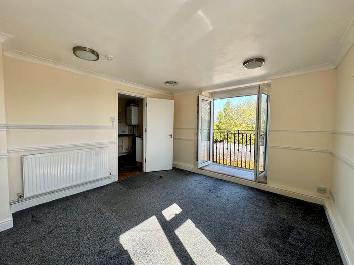 2 Bedroom Flat To Rent In Queens Street Close, March, PE15