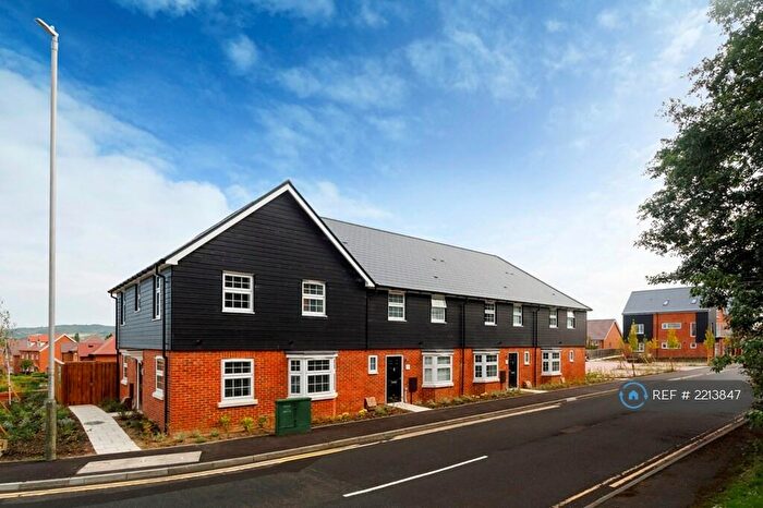 3 Bedroom End Of Terrace House To Rent In New Hythe Lane, Larkfield, Aylesford, ME20