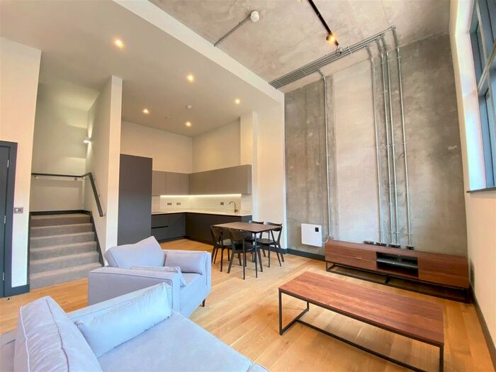 3 Bedroom Flat To Rent In Addington Street, Manchester, M4