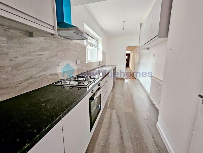 3 Bedroom Terraced House To Rent In Fairfield Street, Leicester, LE5