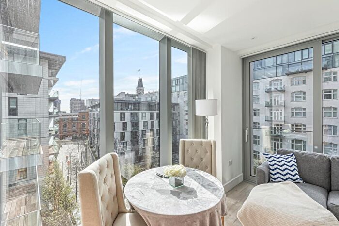 Flat To Rent In Stable Walk, Goodman's Fields, Aldgate, London, E1