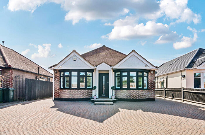 3 Bedroom Bungalow For Sale In Parsonage Lane, Darenth, Dartford, Kent, DA4