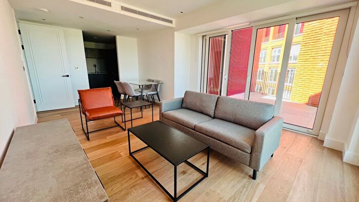 2 Bedroom Flat To Rent In Exchange Gardens, London, SW8