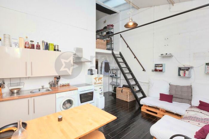 1 Bedroom Flat To Rent In Canalside Studios, Orsman Road, Haggerston, N1