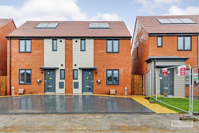 3 Bedroom Property To Rent In Mostyn Street, Wellingborough, NN8