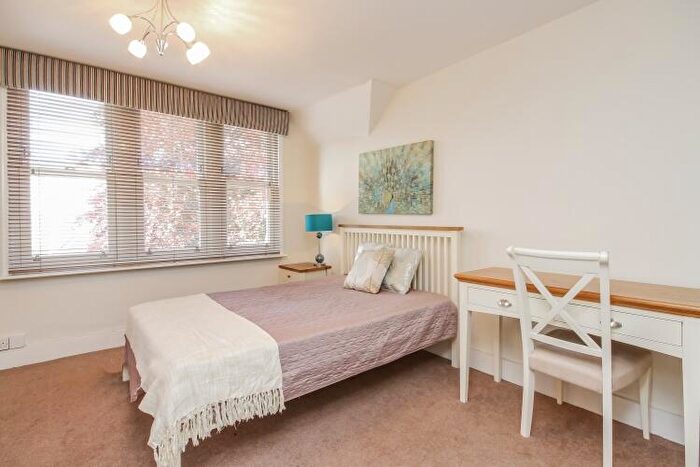 Apartment To Rent In Woodstock Road, Oxford, OX2